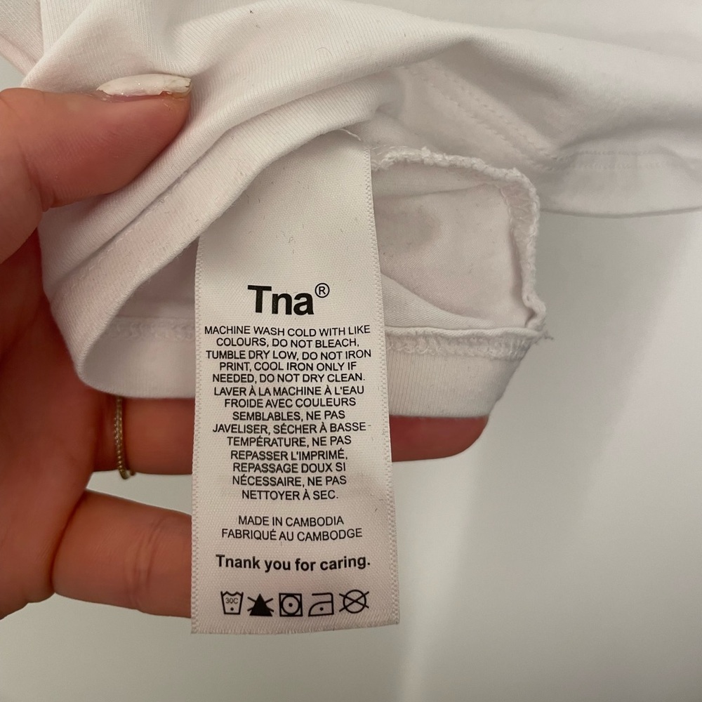 Aritzia TNA Peekaboo / Cut Out Cropped White T Shirt Size L - Picture 4 of 4